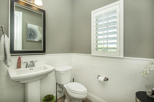 Building Photo - 1412 Via Toscana Ln