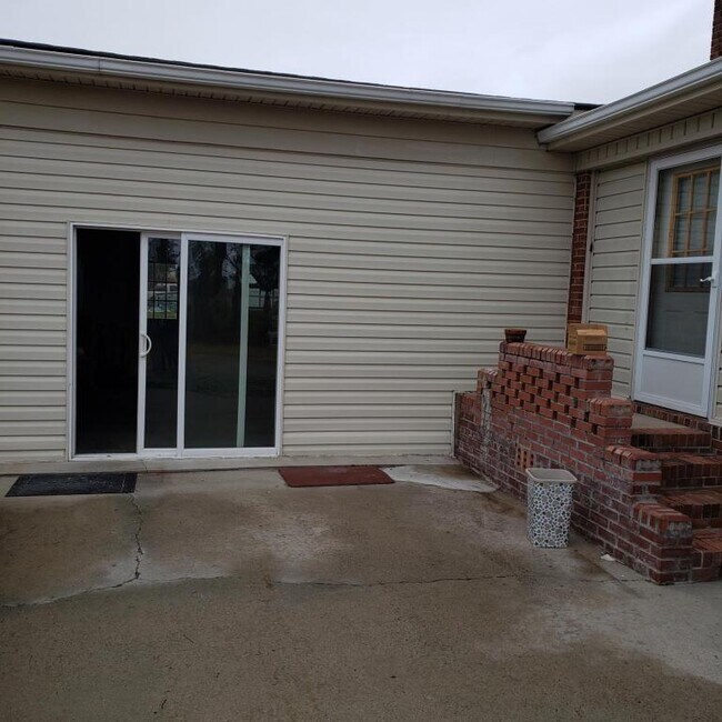 Building Photo - 2969 NC-33