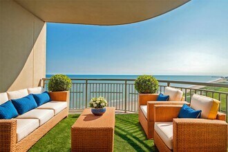 Building Photo - 801 E Beach Dr