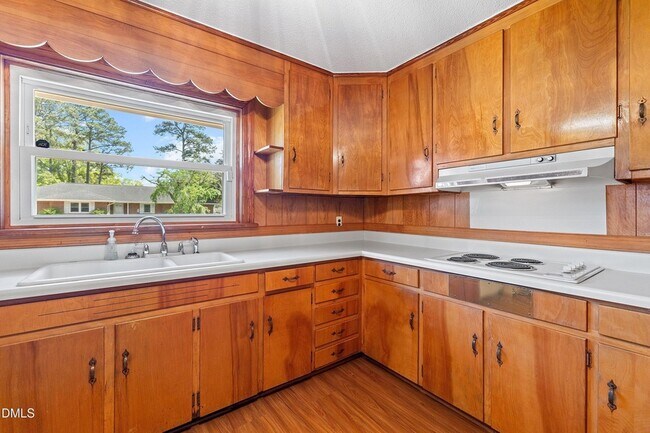 Building Photo - 1114 S 2nd St