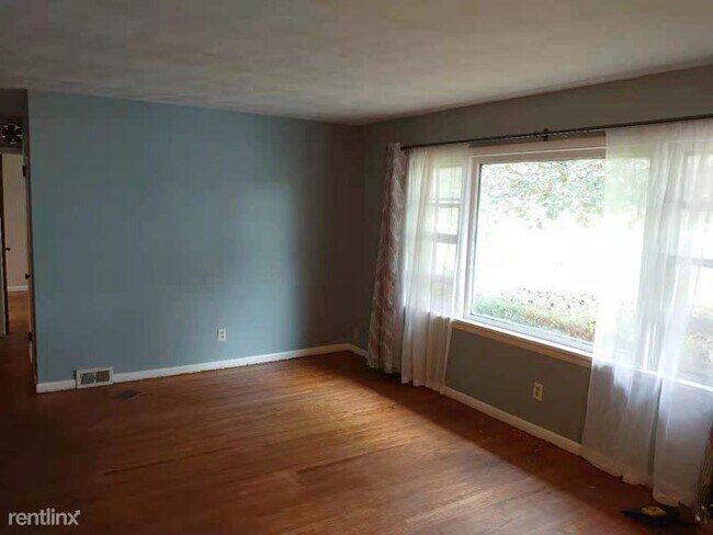 Building Photo - 4 br, 2 bath House - 480 Calkins Road