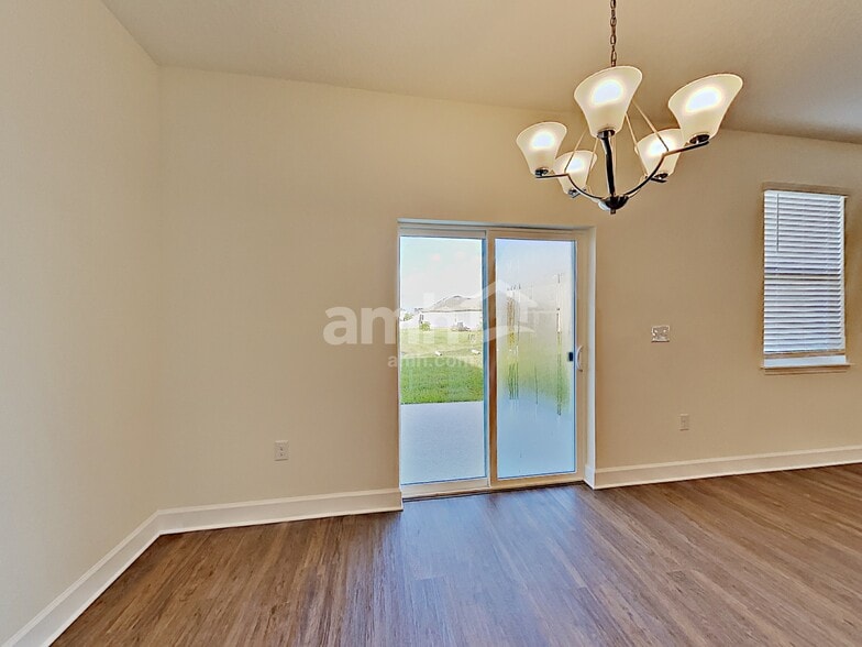 Building Photo - 4723 Birdsong Dr