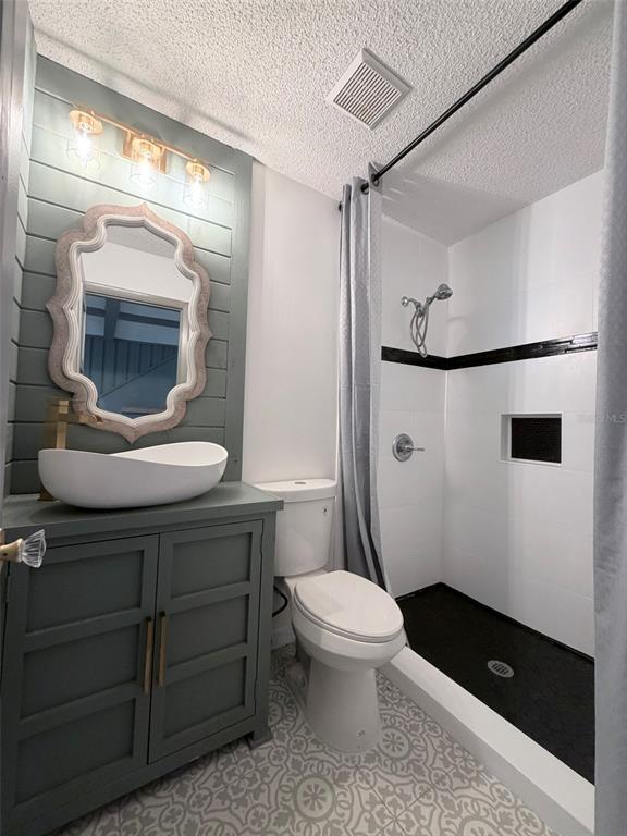 Building Photo - 26 Fillmore Ln