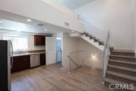 Building Photo - 2585 S Sepulveda Blvd