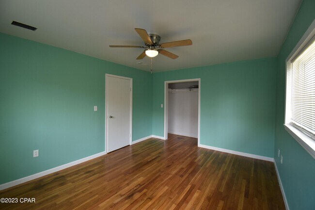 Building Photo - 1815 Arthur Ave