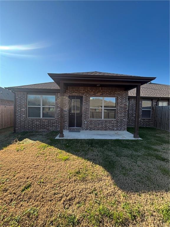 Building Photo - 512 Vee St