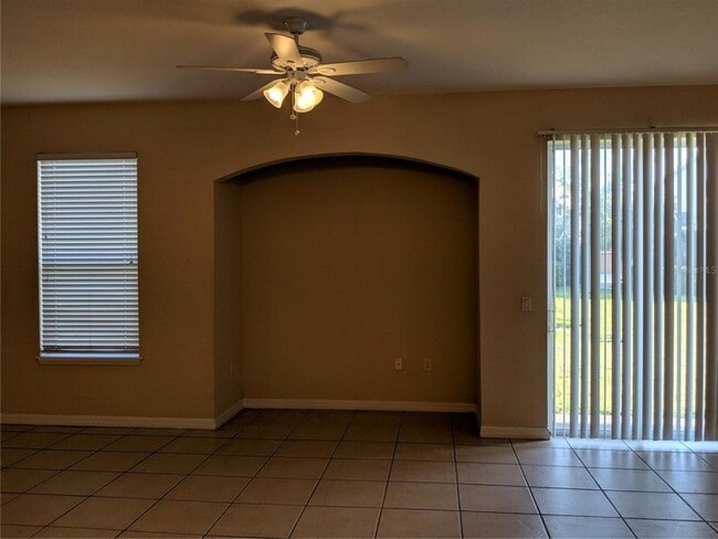 Building Photo - 6512 S Goldenrod Rd