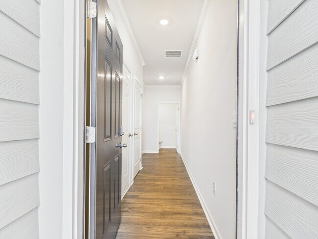 Building Photo - Beautiful New Construction END UNIT Townhome – Now Available for Lease!