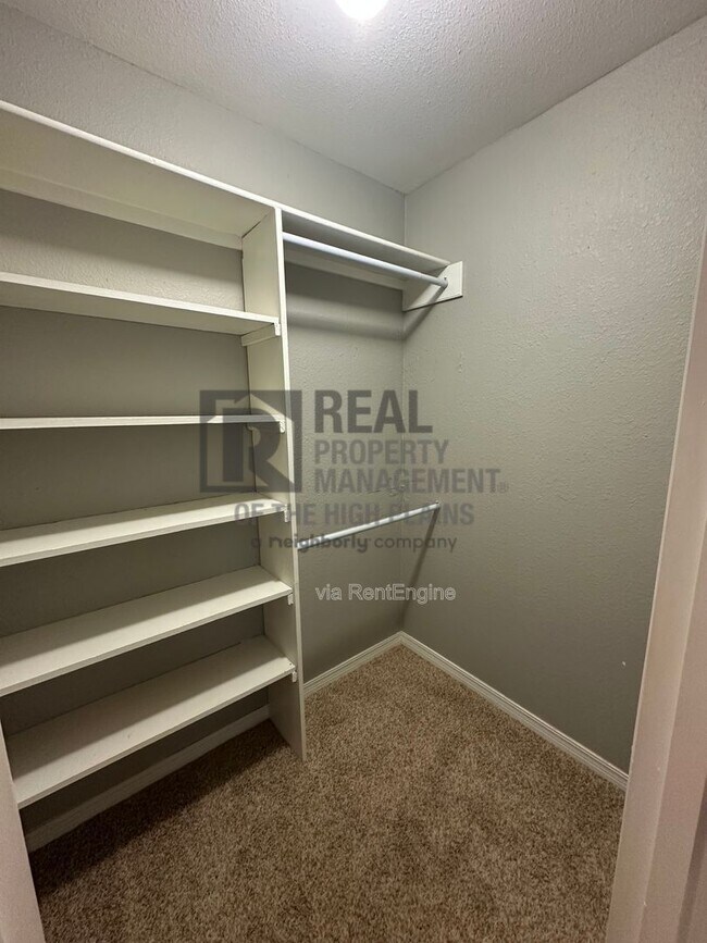 Building Photo - 2513 Stardust Ln