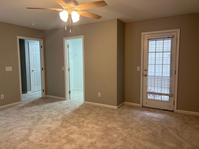 Building Photo - Lovely Bluffton Park House