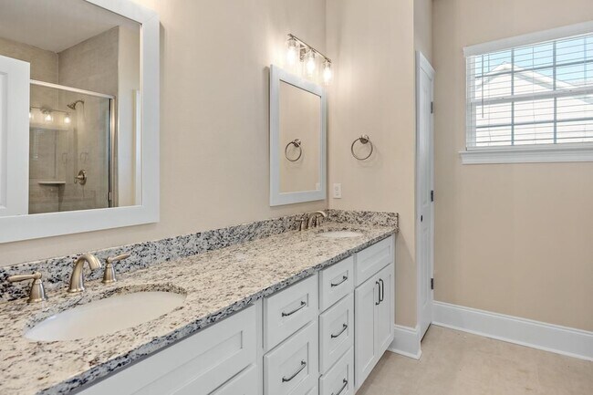 Building Photo - 64 Shelby Dr