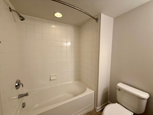 Building Photo - 2617 Avinity Pl