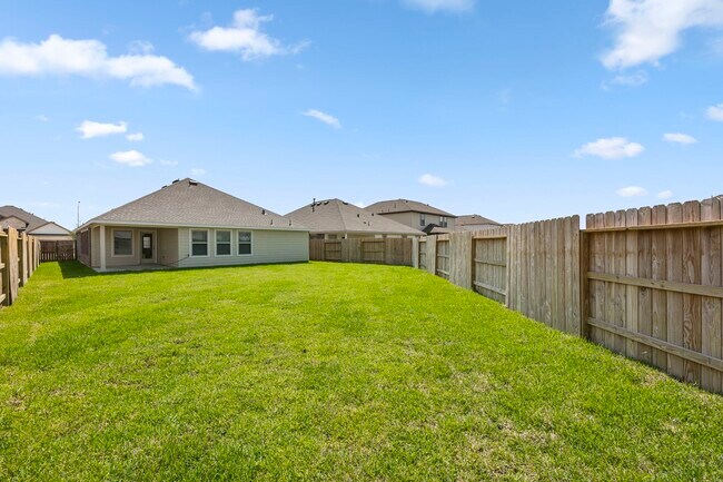 Building Photo - 7339 Bartoncliff Dr