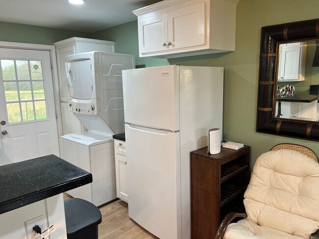 Building Photo - Tiny Home Elegance