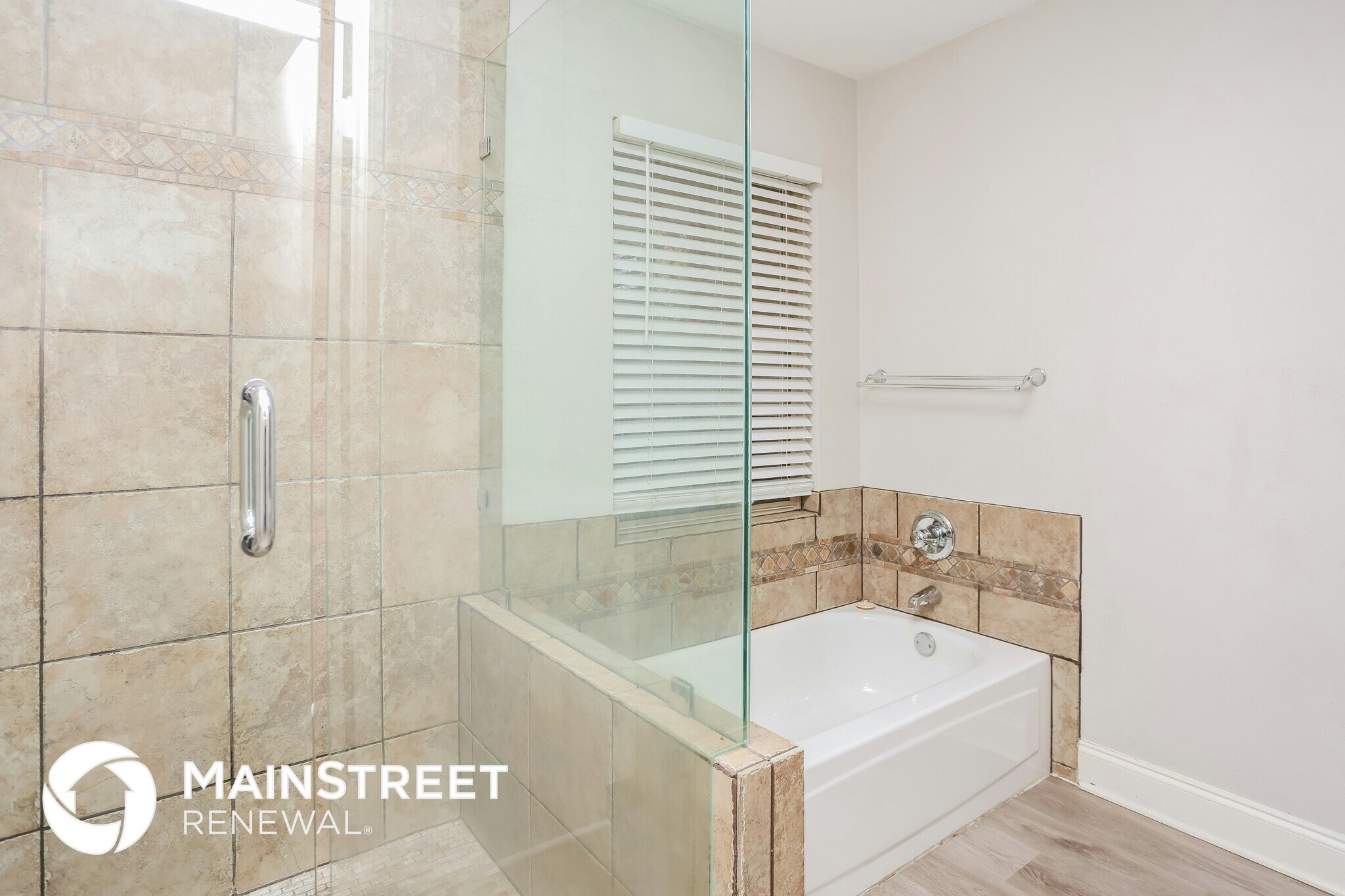 Building Photo - 7520 Mayfair Cir