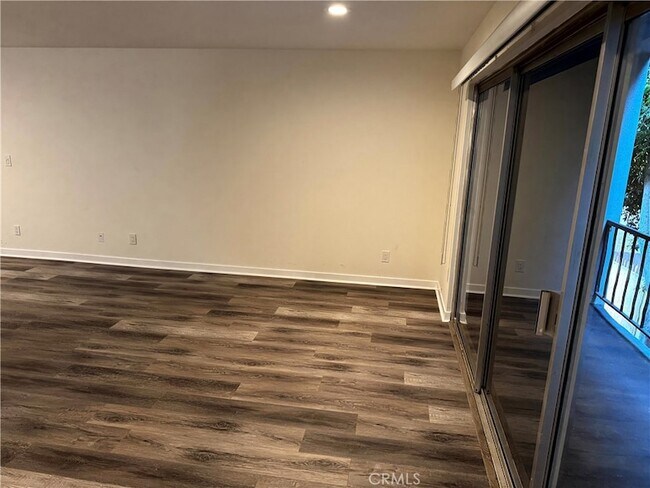 Building Photo - 280 Molino Ave