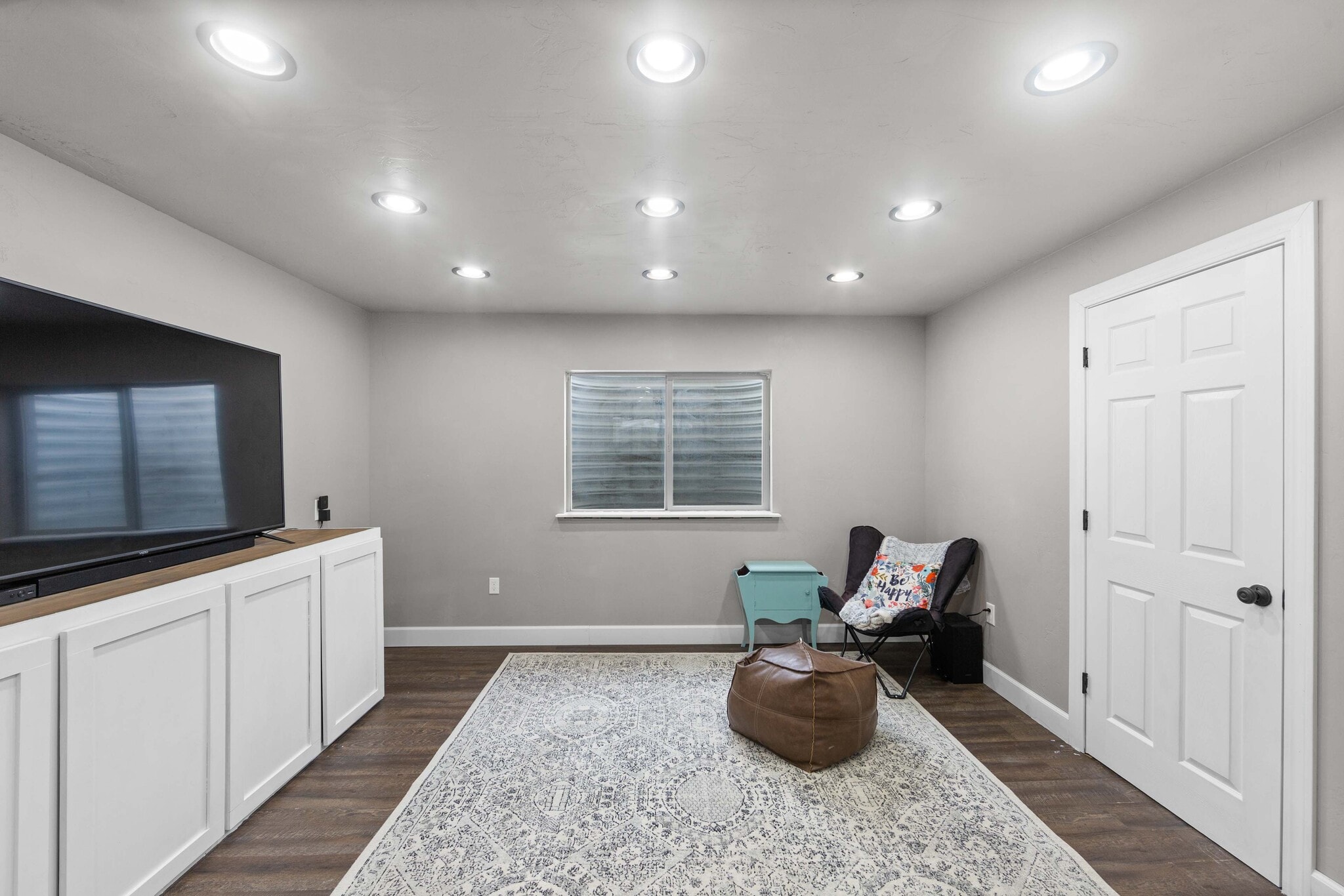 Building Photo - 7102 N Mohican Dr