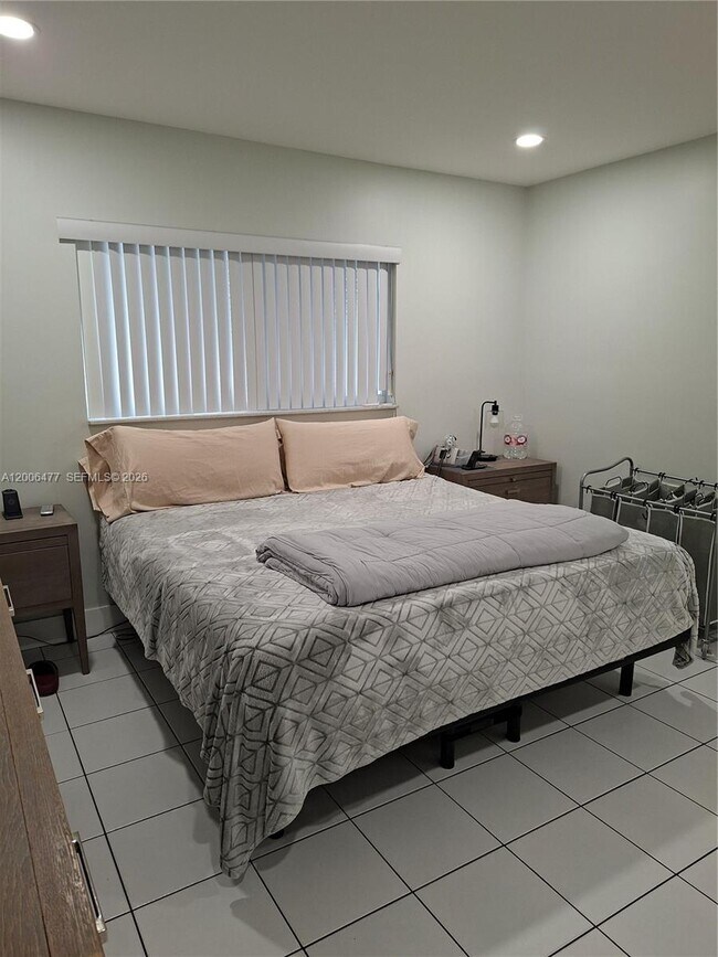 Building Photo - 1814 SW 97th Terrace