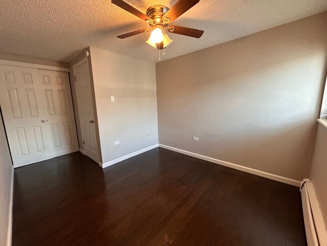 Building Photo - $0 DEPOSIT OPTION! 2BED/1.5BATH CONDO IN C...