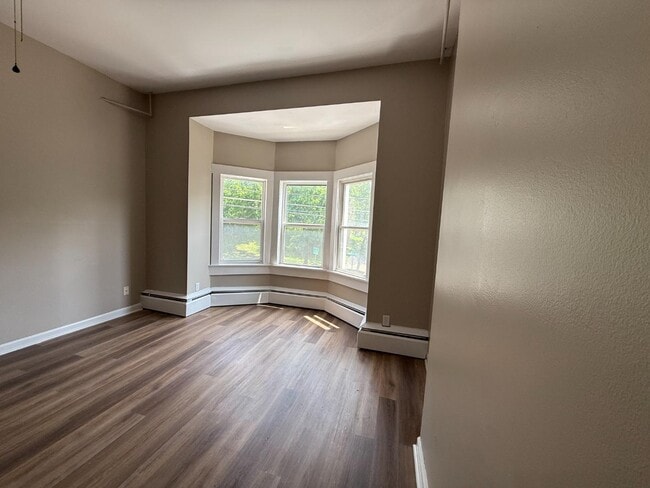 Building Photo - 1705 Sycamore St