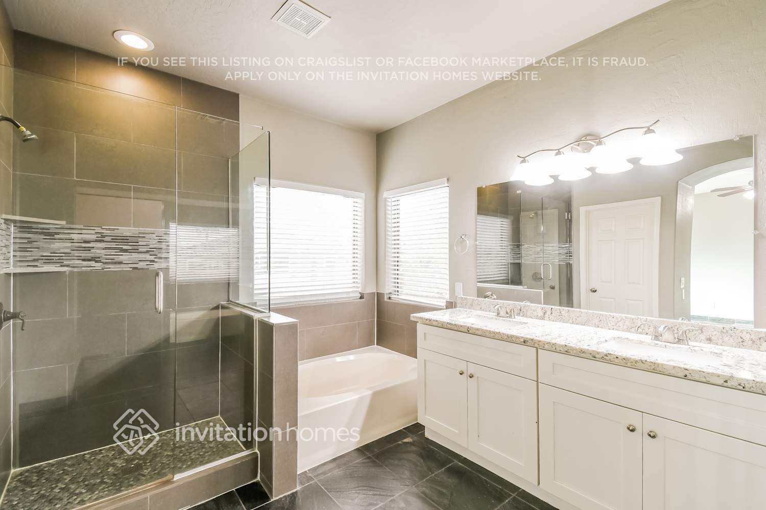 Building Photo - 10729 E Pampa Ave