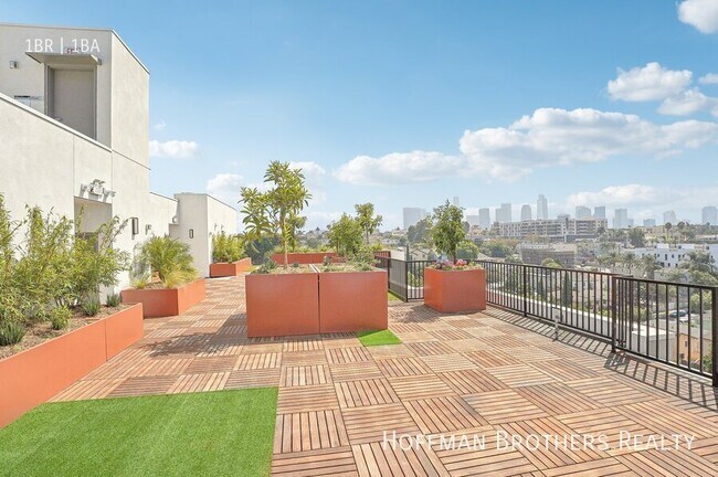 Building Photo - 224 N Alvarado St