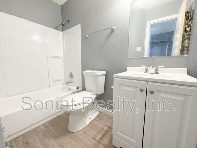 Building Photo - 7760 N Coronet Ct