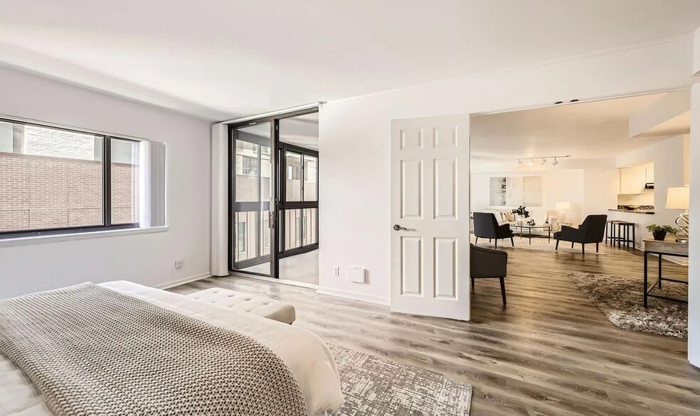 Building Photo - 1551 Larimer St