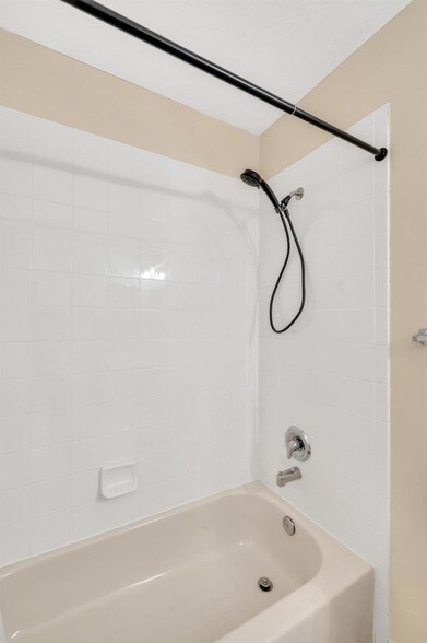 Building Photo - 10280 SW Stephanie Way