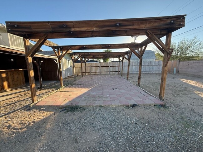 Building Photo - Available Soon! Fully Rehab!