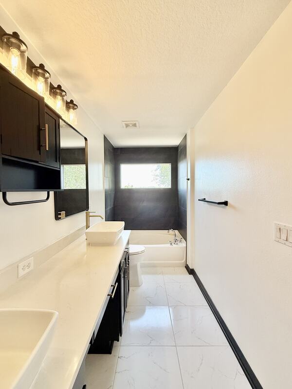 Building Photo - 4978 White Sanderling Ct