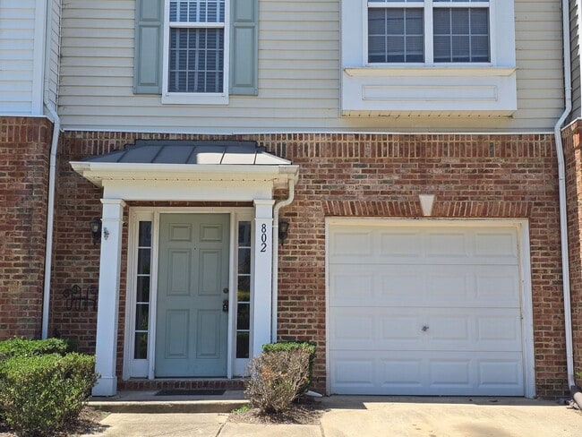 Building Photo - 802 Sutter Gate Ln