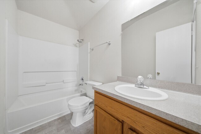 Building Photo - 730 Remwick Dr