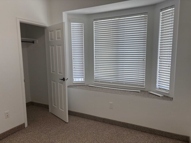 Building Photo - 548 N 500 W