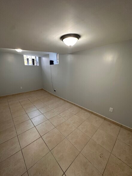 Building Photo - 19 Archdale Rd