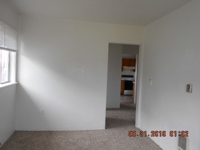 Building Photo - 313 N E St