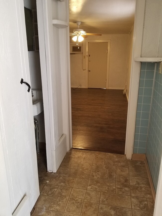 Building Photo - 658 Washington Ave