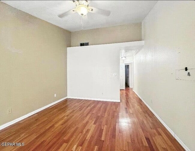 Building Photo - 3 Stratford Hall Cir