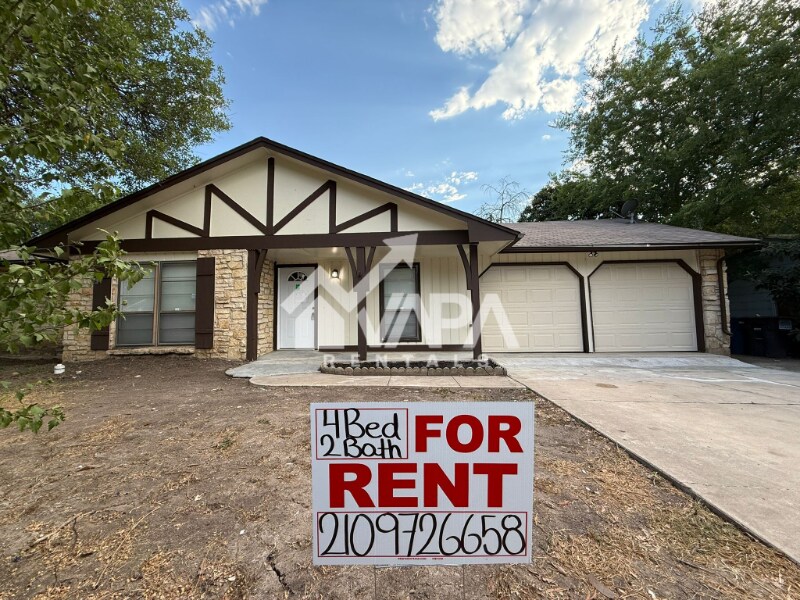 Building Photo - 4322 Las Cruces St