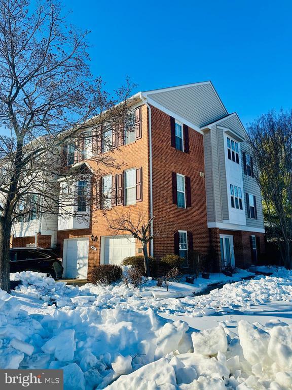 Building Photo - 4700 Warm Hearth Cir