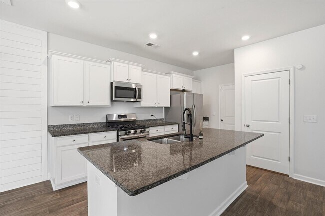 Building Photo - 9773 Roseberry St