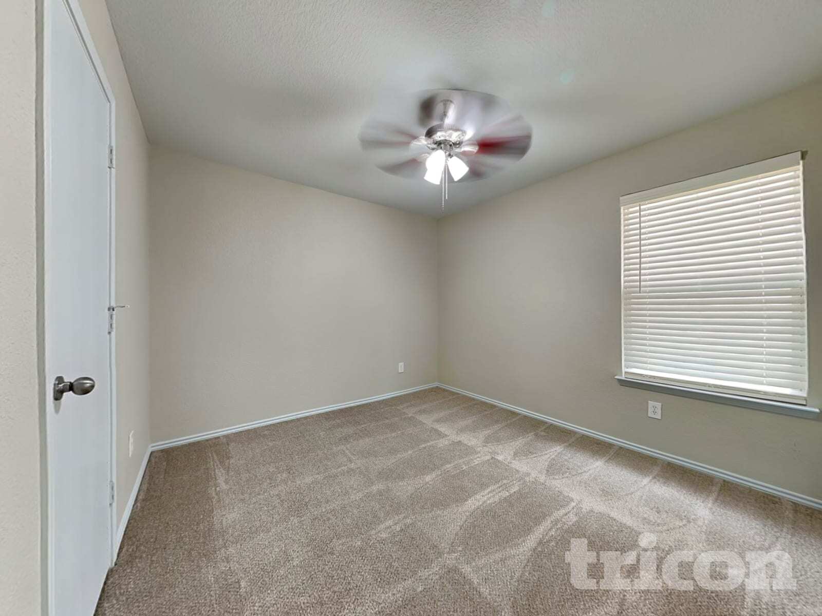 Building Photo - 5423 Sabine Ln