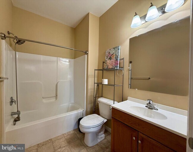 Building Photo - 2 S 3rd St