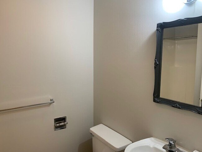 Building Photo - Available July 31st , 2026!!