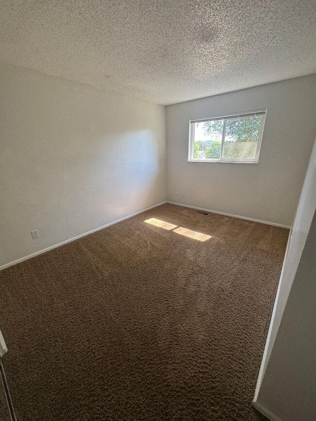 Building Photo - single family home