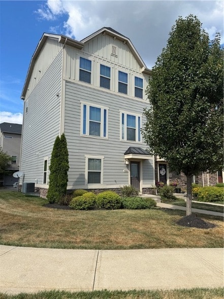 Building Photo - 416 Fairmont Dr