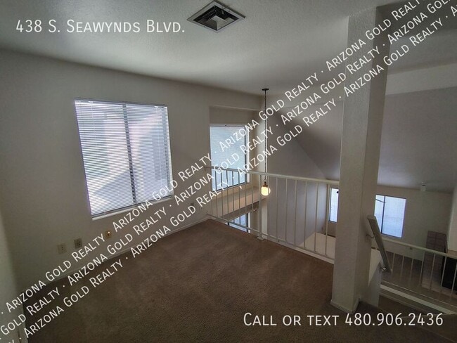 Building Photo - 438 S Seawynds Blvd