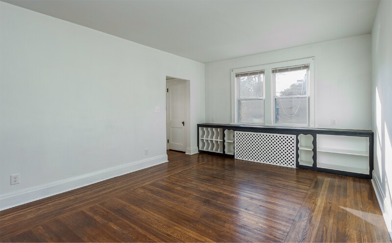 Building Photo - 184 Meadow Ave