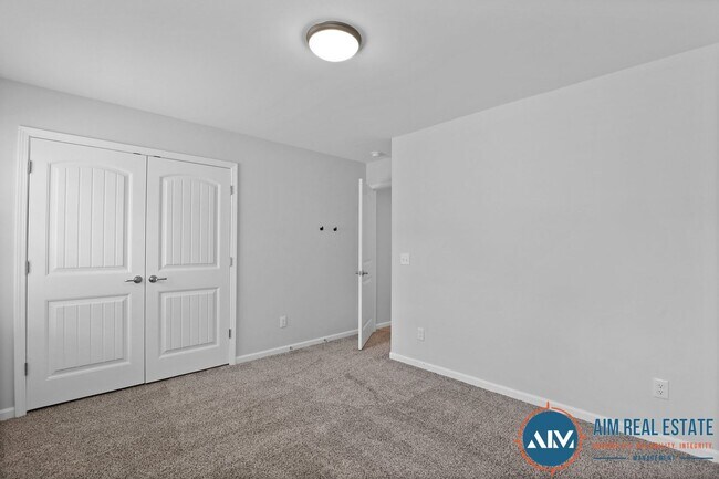 Building Photo - Spacious and Modern 4BR Home in Millstone ...