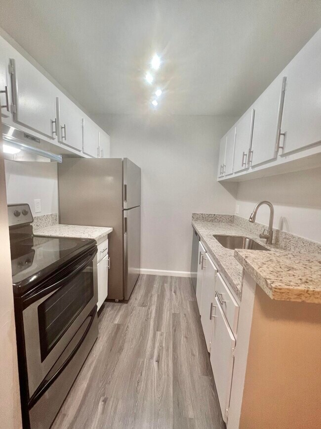 Building Photo - 1500 N Congress Ave